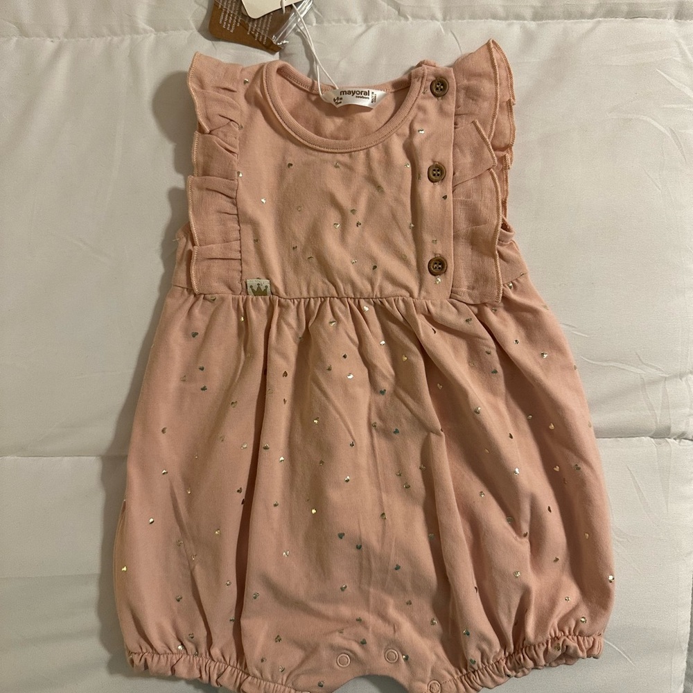 NWT Mayoral 6-9 jumper. Light pink with gold dots